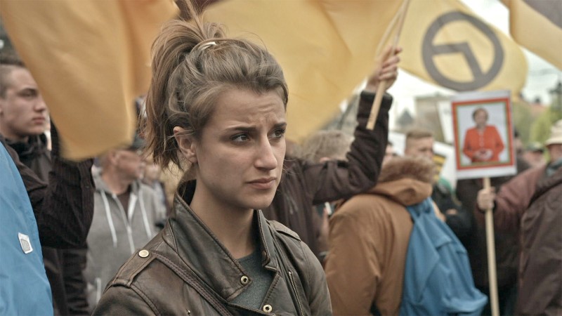 Paulina Fröhlich ist entsetzt über die antidemokratischen Parolen auf einer Demonstration